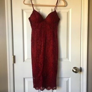 Lulu’s burgundy lace cocktail dress